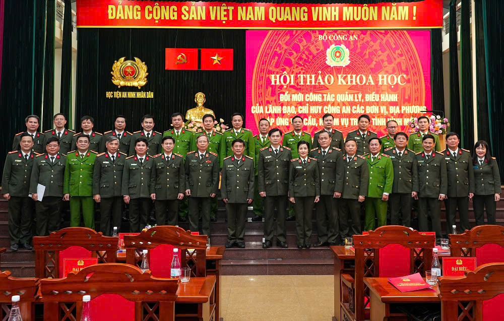 Phát huy vai trò hạt nhân nghiên cứu, cung cấp luận cứ khoa học phục vụ hoạch định đường lối, chính sách bảo vệ an ninh quốc gia; xây dựng và phát triển lý luận khoa học an ninh