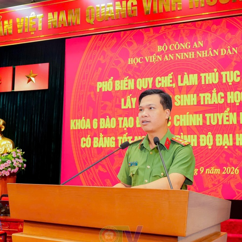 Học viện An ninh nhân dân tổ chức phổ biến quy chế thi, làm thủ tục dự thi và lấy dữ liệu sinh trắc học cho thí sinh dự kỳ thi tuyển sinh Khoá 6 đào tạo đại học chính quy tuyển mới công dân có bằng tốt nghiệp đại học trở lên