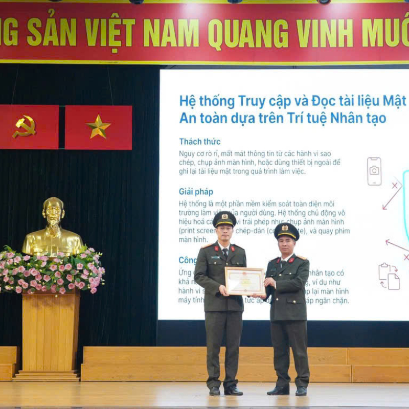 Một sản phẩm được cấp bằng độc quyền sáng chế, đậm dấu ấn "C500"
