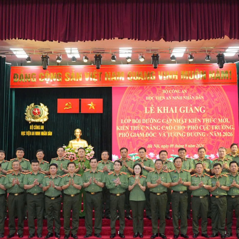 Khai giảng lớp Bồi dưỡng cập nhật kiến thức mới, kiến thức nâng cao cho phó cục trưởng, phó giám đốc và tương đương năm 2026