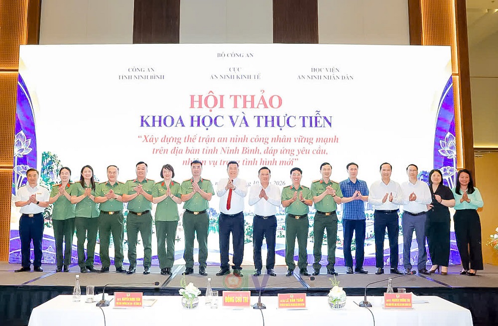 Hội thảo khoa học “Xây dựng thế trận an ninh công nhân vững mạnh trên địa bàn tỉnh Ninh Bình đáp ứng yêu cầu, nhiệm vụ trong tình hình mới”