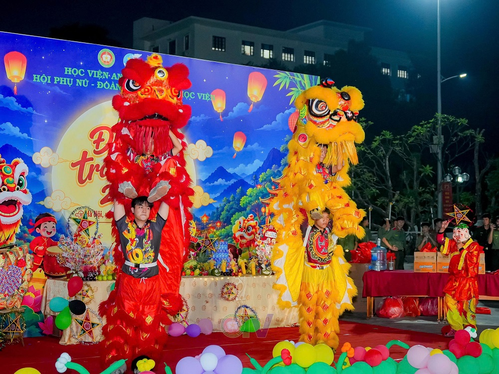 Học viện An ninh nhân dân tổ chức chương trình “Vui Tết Trung thu” cho các cháu thiếu nhi là con cán bộ, giảng viên, công nhân viên Học viện