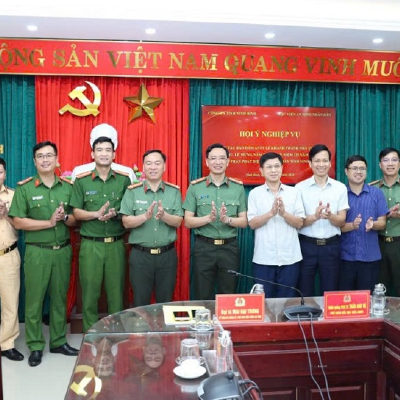 Chương trình Hội ý công tác bảo đảm an ninh, trật tự Lễ khánh thành Nhà thờ chính tòa Bùi Chu và Lễ mừng Năm Thánh kỷ niệm 125 năm thành lập Giáo phận Phát Diệm