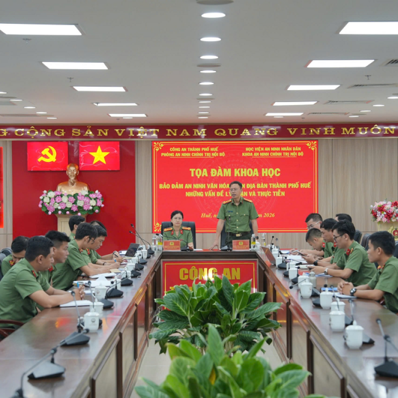 Khoa An ninh chính trị nội bộ tổ chức Tọa đàm tại Công an thành phố Huế