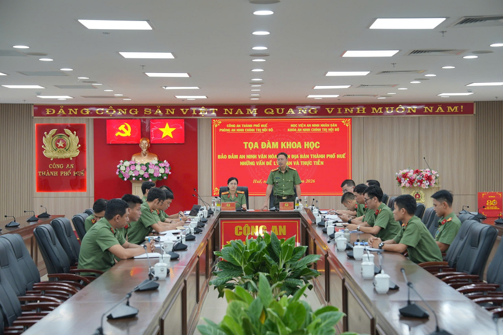 Khoa An ninh chính trị nội bộ tổ chức Tọa đàm tại Công an thành phố Huế