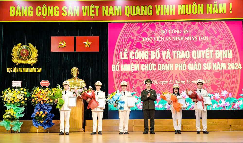 Phát triển nguồn nhân lực chất lượng cao - trụ cột tri thức trong sự nghiệp bảo vệ an ninh quốc gia