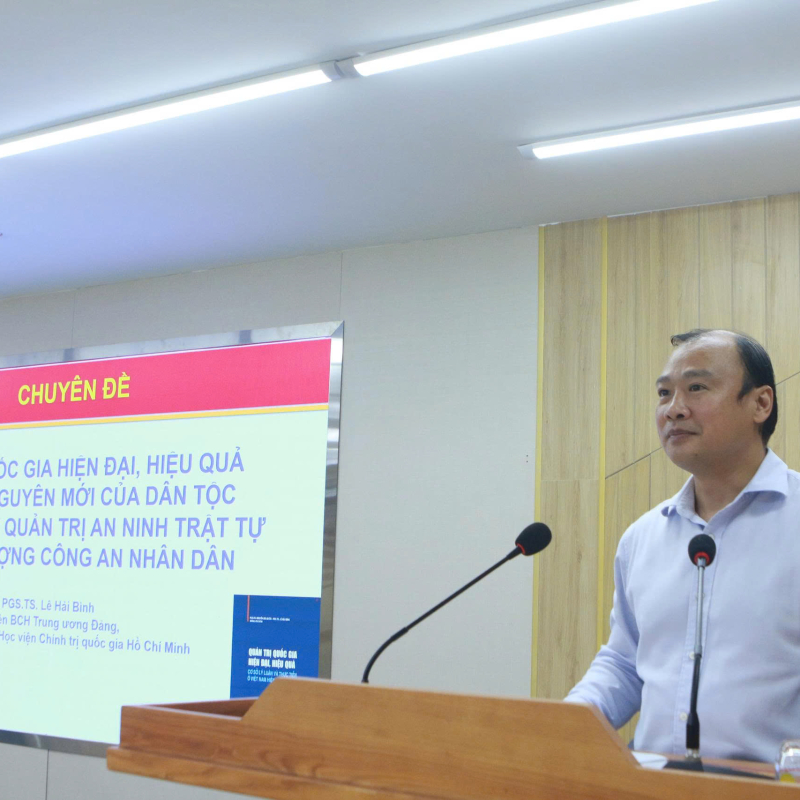 Đồng chí Lê Hải Bình - Uỷ viên Trung ương Đảng, Phó Giám đốc Thường trực Học viện Chính trị quốc gia Hồ Chí Minh giảng dạy tại Học viện An ninh nhân dân