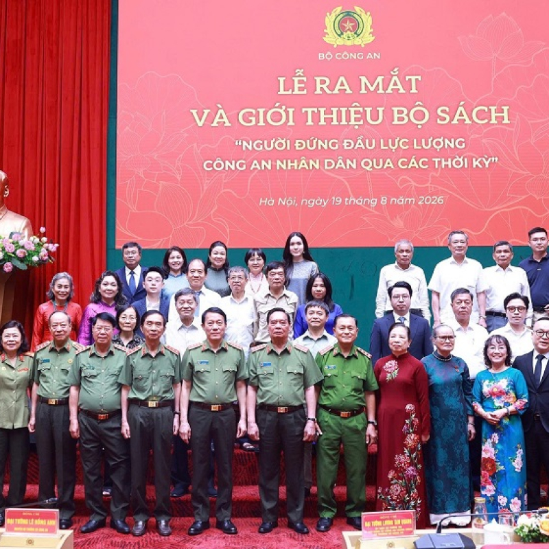 Lễ ra mắt Bộ sách “Người đứng đầu lực lượng Công an nhân dân qua các thời kỳ”