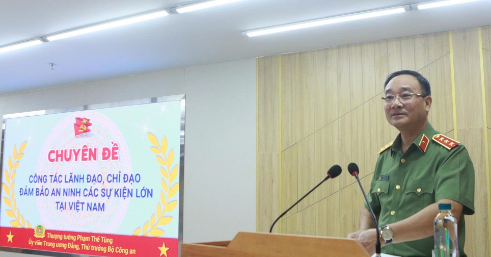 Thượng tướng Phạm Thế Tùng, Thứ trưởng Bộ Công an giảng dạy lớp Bồi dưỡng cập nhật kiến thức mới, kiến thức nâng cao cho phó cục trưởng, phó giám đốc và tương đương năm 2026