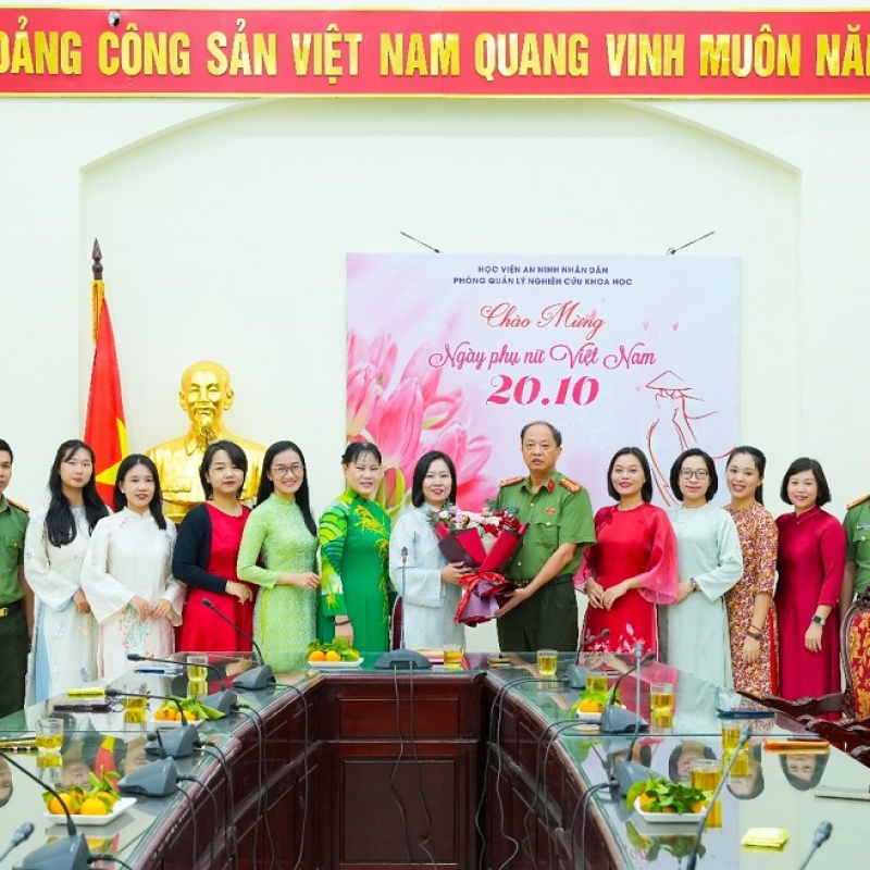 Chi hội Phụ nữ Phòng Quản lý nghiên cứu khoa học: Hành trình trải nghiệm văn hóa và lan tỏa yêu thương