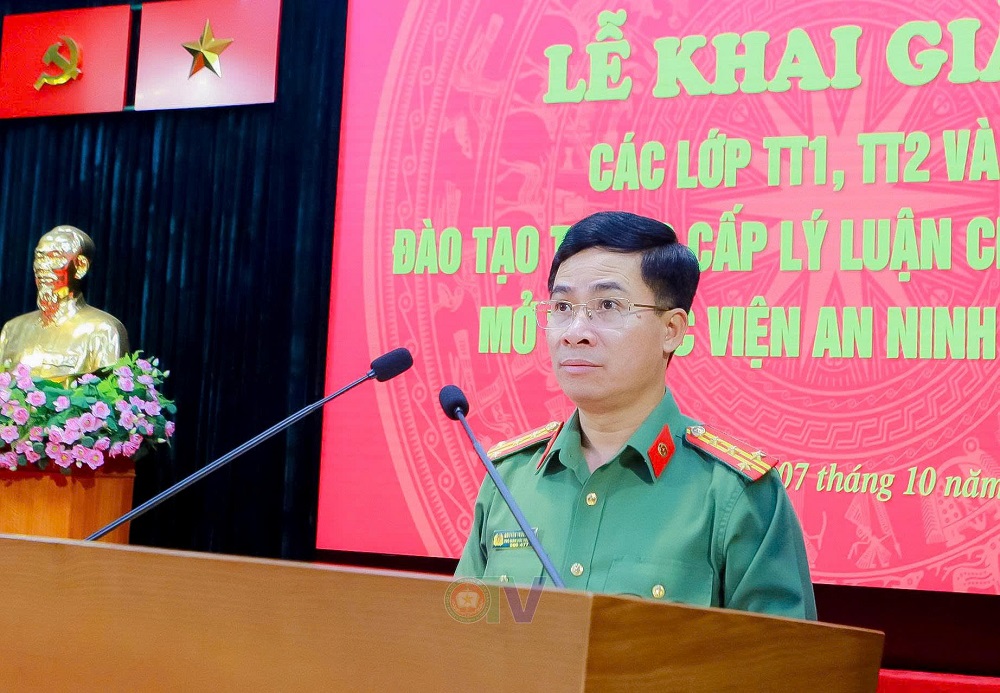 Khai giảng các lớp đào tạo trung cấp lý luận chính trị mở tại Học viện