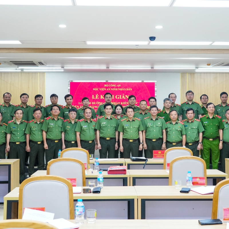 Khai giảng lớp Bồi dưỡng cập nhật kiến thức mới, kiến thức nâng cao cho cục trưởng, giám đốc và tương đương năm 2026