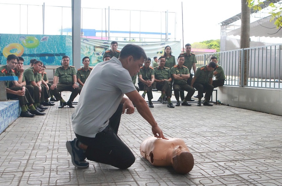 Học viện An ninh nhân dân tổ chức tập huấn bơi cứu hộ, cứu nạn năm 2026