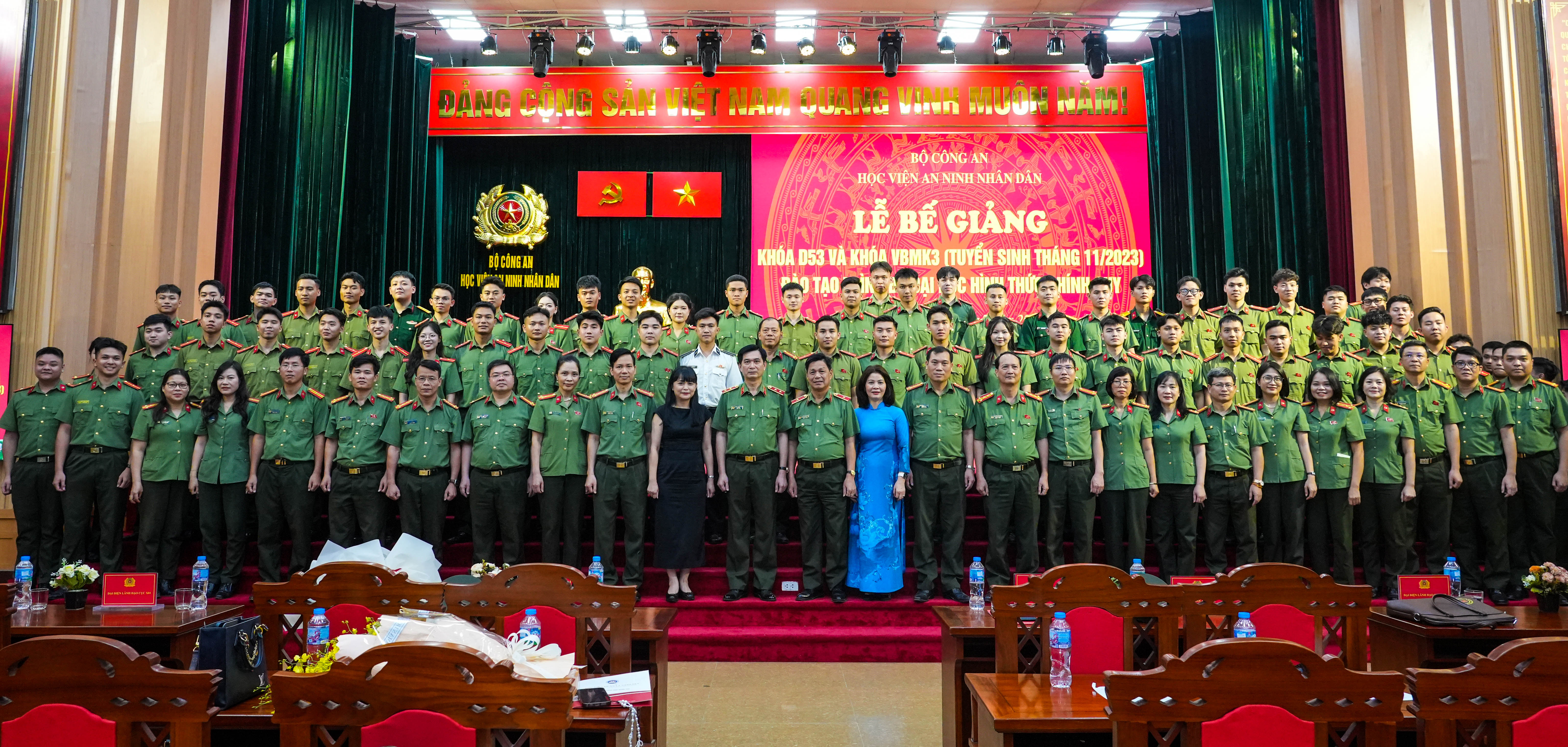 f8e090aa-8cc2-48ef-a817-a58308d286e4.jpg