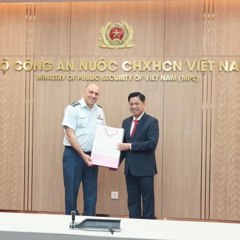 The People's security Academy meets The Canadian Forces College Delegation