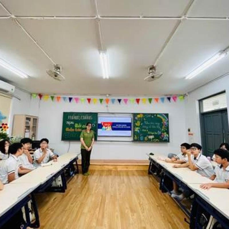 Góp phần nâng cao ý thức pháp luật và kỹ năng phòng, chống tội phạm cho học sinh Trường Trung học cơ sở Ngôi Sao