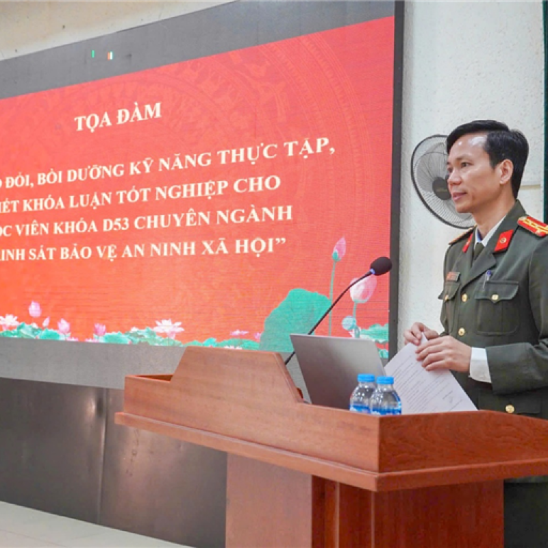 Khoa An ninh nội địa tổ chức tọa đàm trao đổi, bồi dưỡng kỹ năng thực tập và viết khóa luận tốt nghiệp cho học viên chuyên ngành Khóa D53