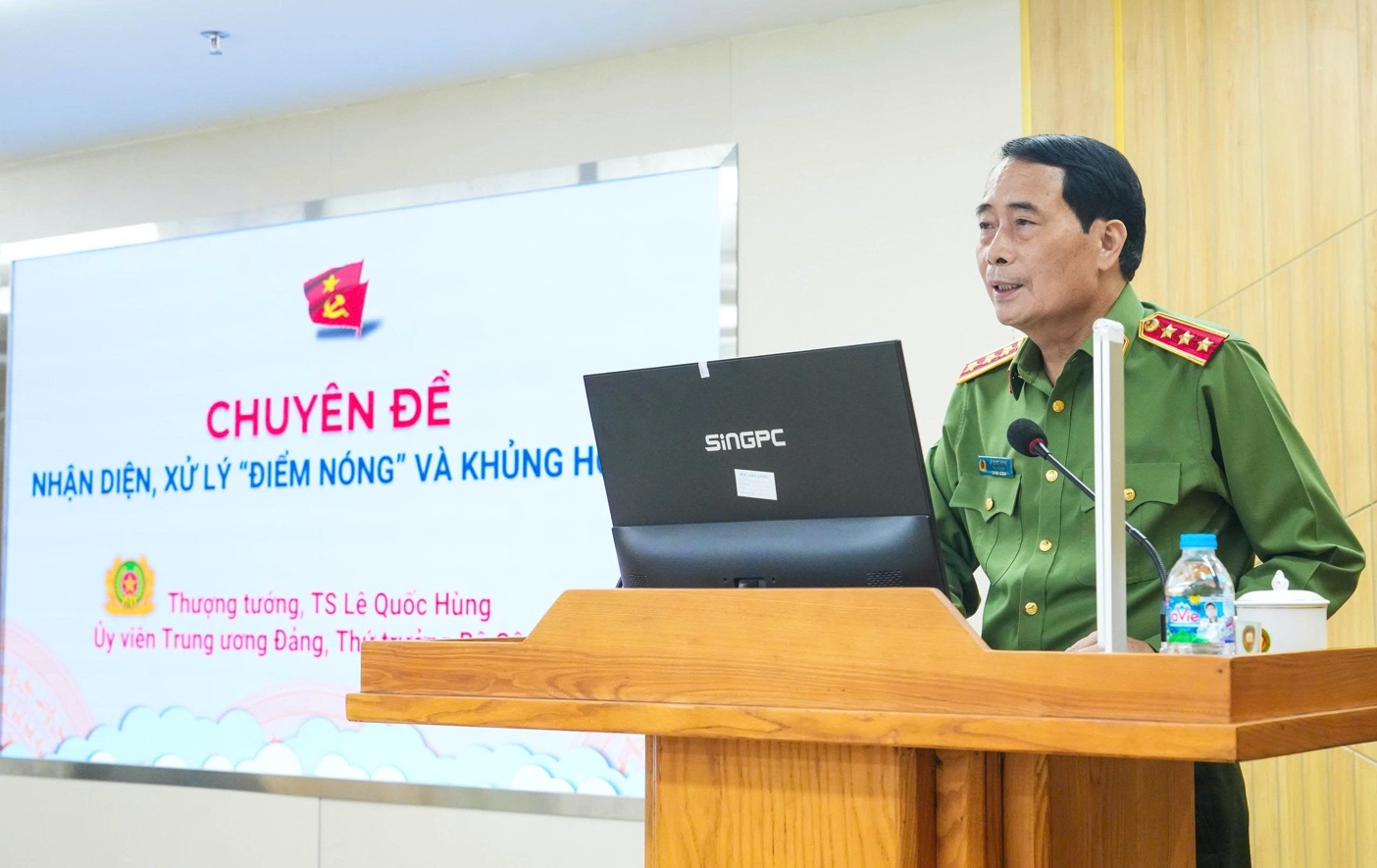 Thuợng tướng Lê Quốc Hùng, Thứ trưởng Bộ Công an dự và giảng dạy lớp bồi dưỡng cập nhật kiến thức mới, kiến thức nâng cao cho cục trưởng, giám đốc và tương đương năm 2026