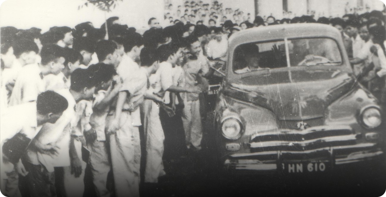 In 1958, President Ho Chi Minh visited cadres and trainees of the Central Public Security School ( now the People’s Security Academy).